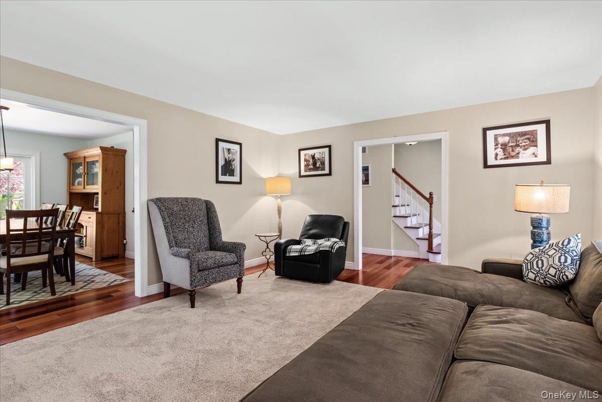 Single Family Oak Suffolk County, NY 11946, MLS-907762-11