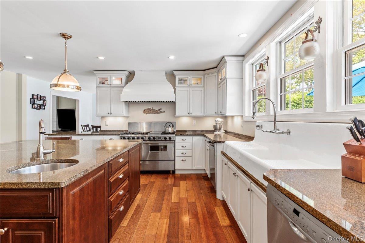 Single Family Oak Suffolk County, NY 11946, MLS-907762-17