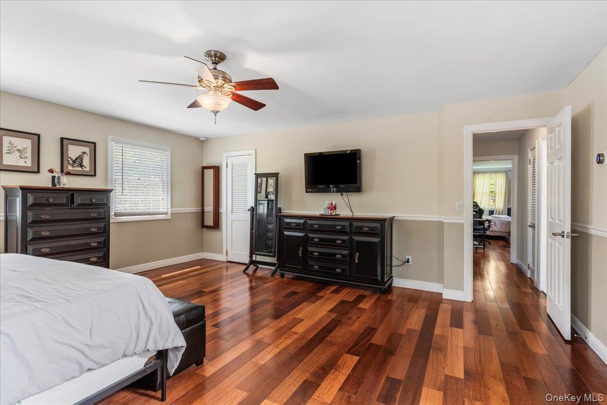 Single Family Oak Suffolk County, NY 11946, MLS-907762-19