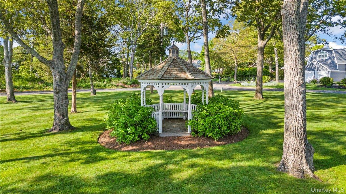 Single Family Oak Suffolk County, NY 11946, MLS-907762-32