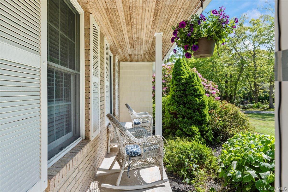 Single Family Oak Suffolk County, NY 11946, MLS-907762-37