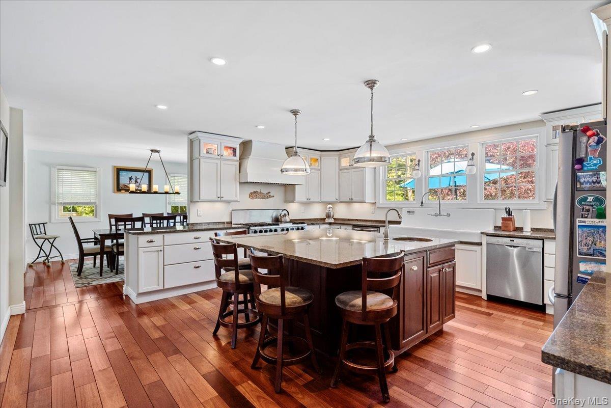 Single Family Oak Suffolk County, NY 11946, MLS-907762-5