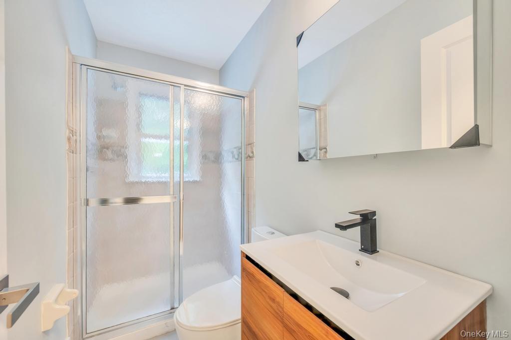 Single Family Cosgrove Nassau County, NY 11542, MLS-907784-16