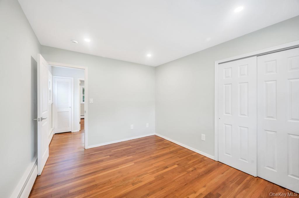 Single Family Cosgrove Nassau County, NY 11542, MLS-907784-23