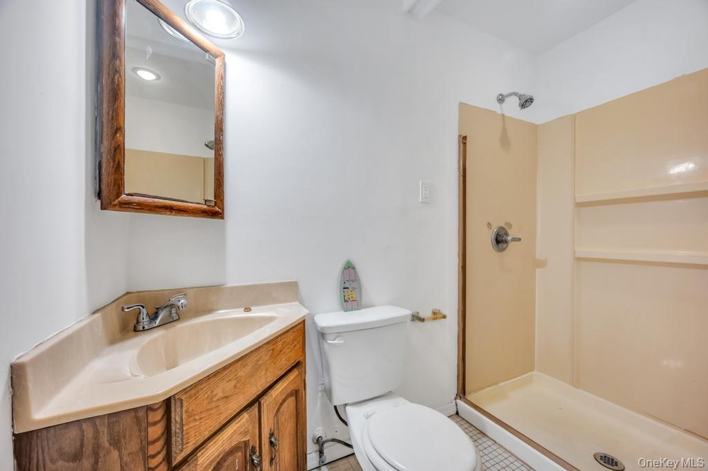 Single Family Cosgrove Nassau County, NY 11542, MLS-907784-31