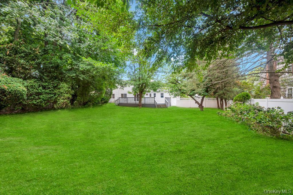 Single Family Cosgrove Nassau County, NY 11542, MLS-907784-34