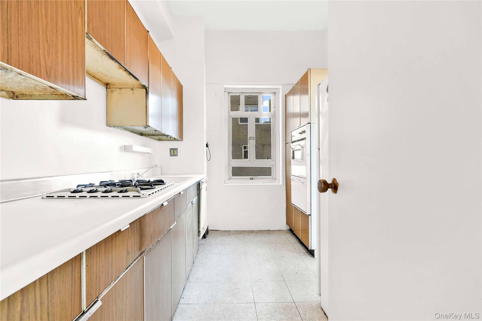 Coop 9th  Manhattan, NY 10003, MLS-907804-12