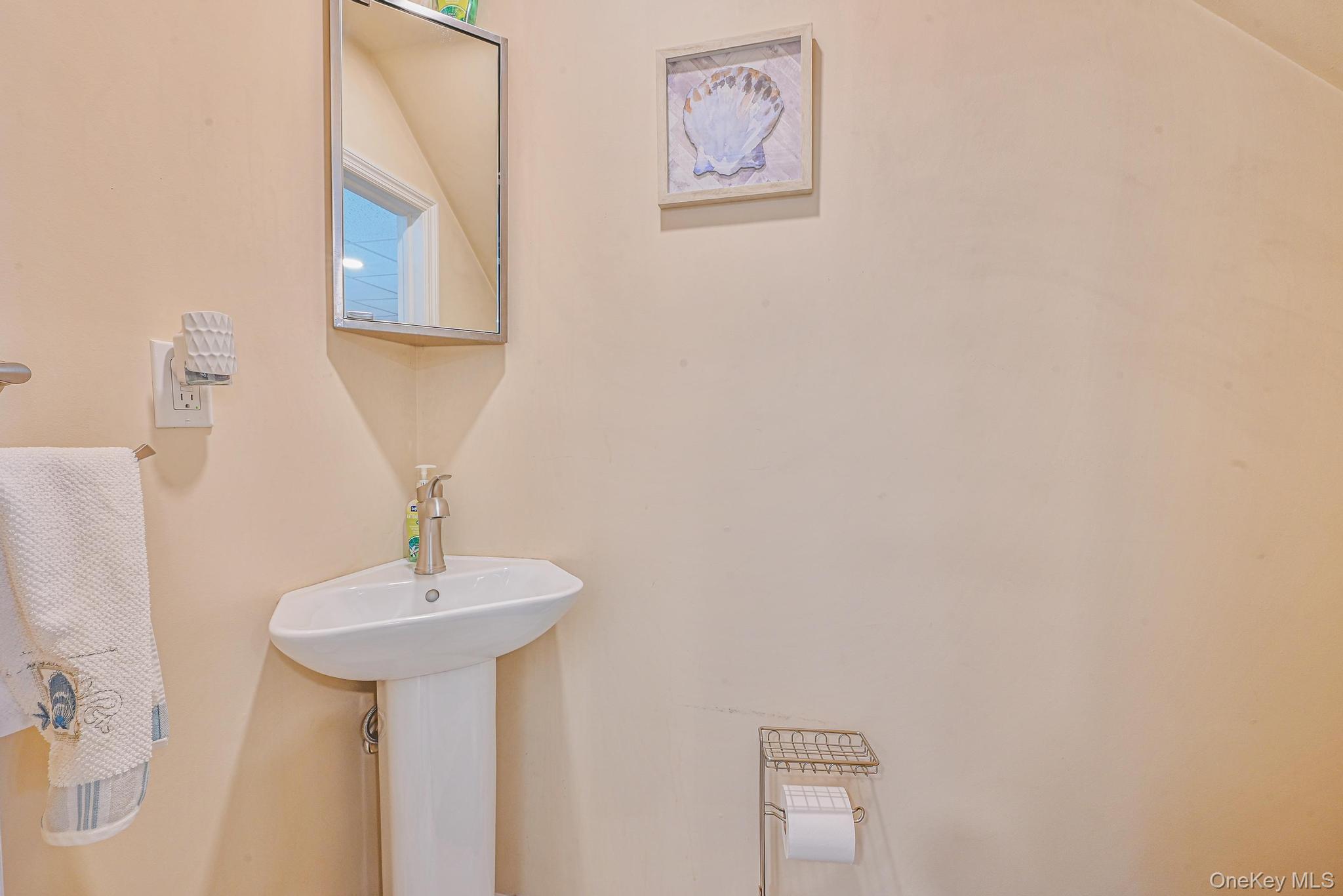 Single Family 18th Queens, NY 11693, MLS-907837-12