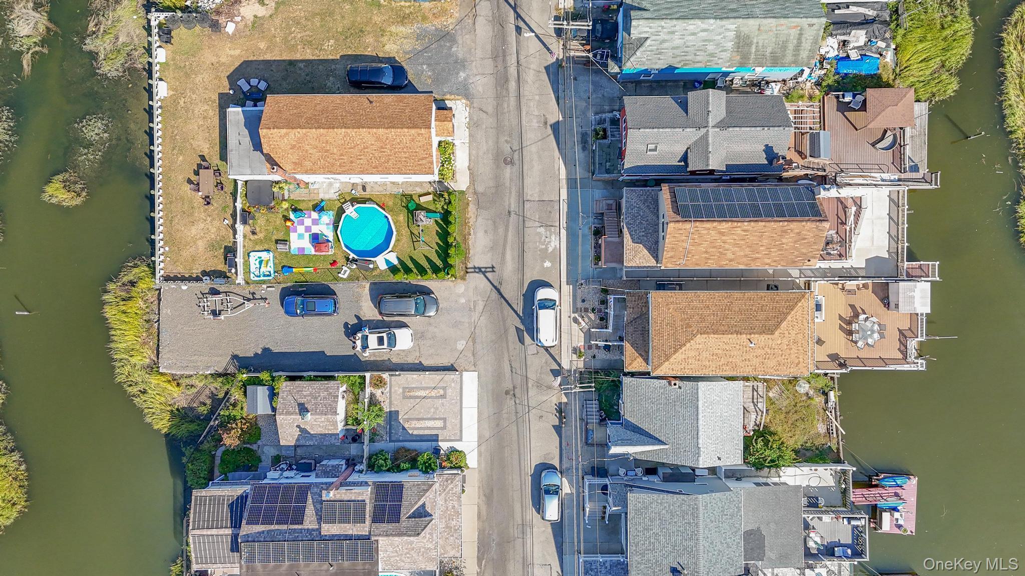 Single Family 18th Queens, NY 11693, MLS-907837-31