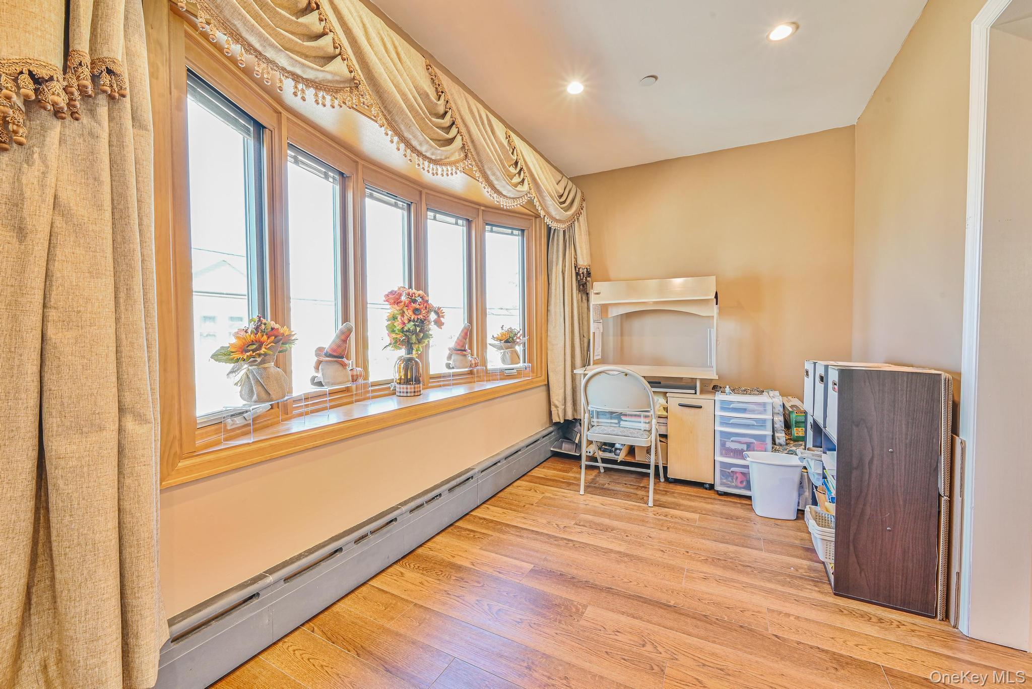 Single Family 18th Queens, NY 11693, MLS-907837-4