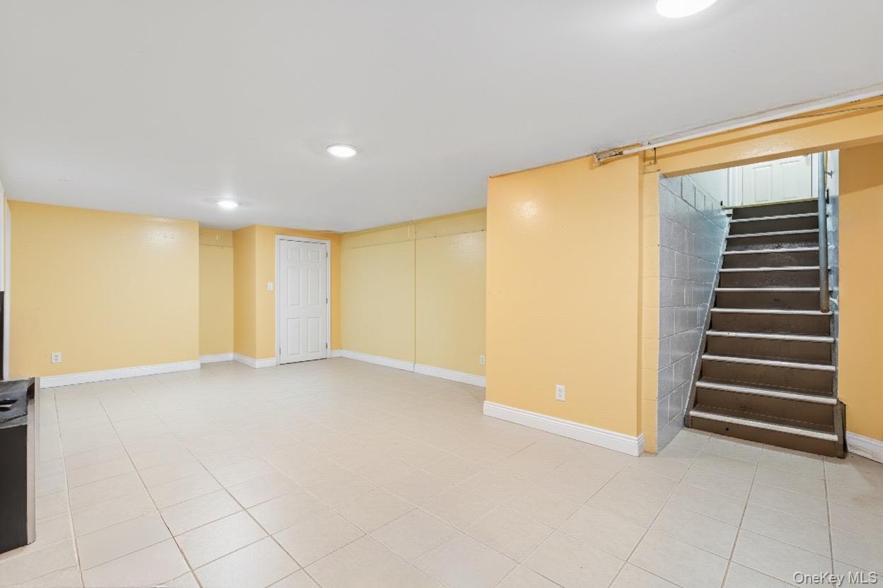 Single Family Halsey  Nassau County, NY 11520, MLS-907861-8