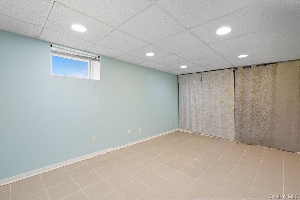 Single Family Halsey  Nassau County, NY 11520, MLS-907861-9