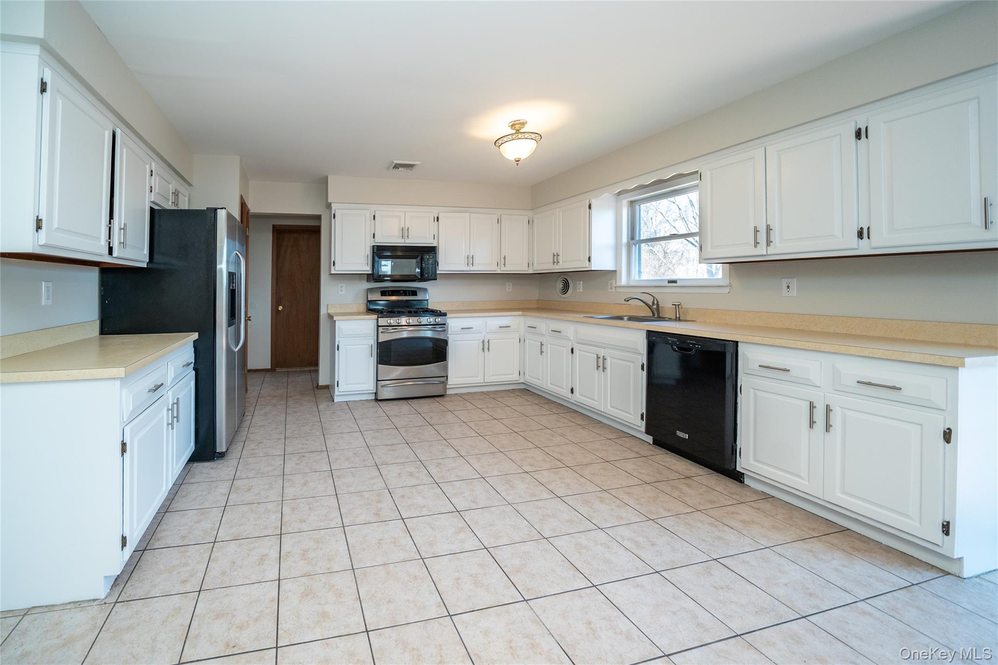 Single Family Walter  Rockland County, NY 10980, MLS-907873-16