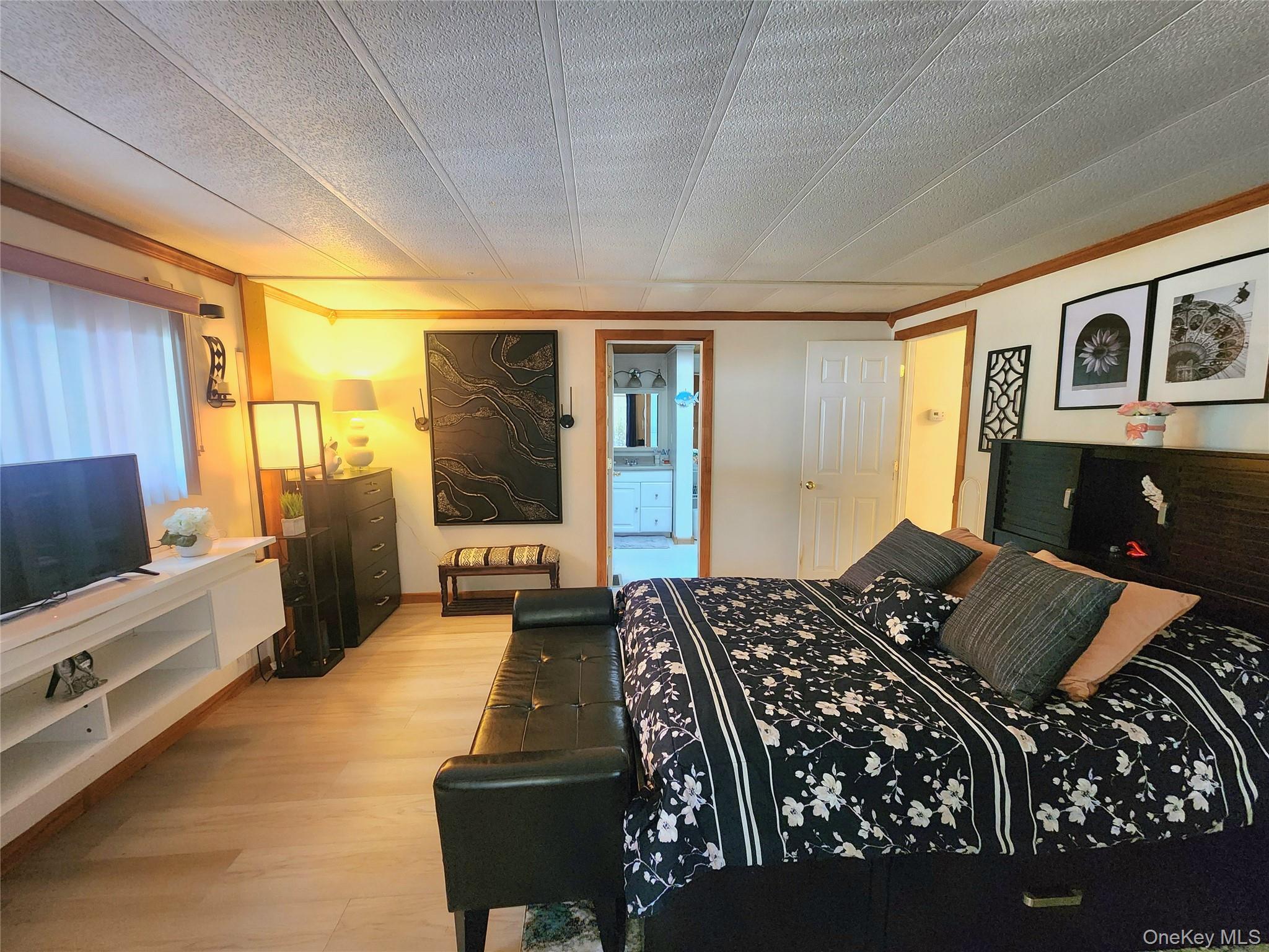 Single Family Riverleigh  Suffolk County, NY 11901, MLS-907903-17