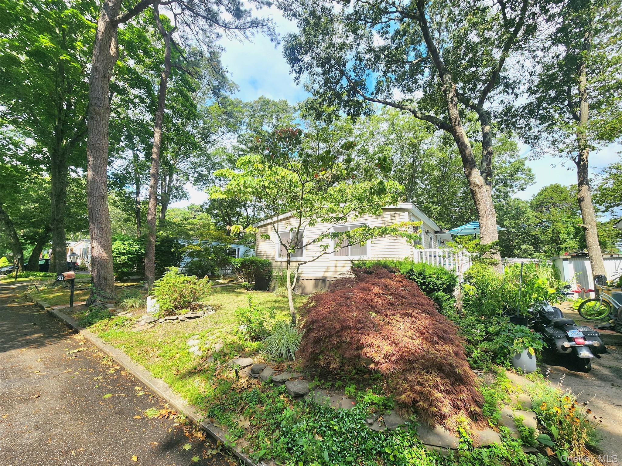 Single Family Riverleigh  Suffolk County, NY 11901, MLS-907903-34