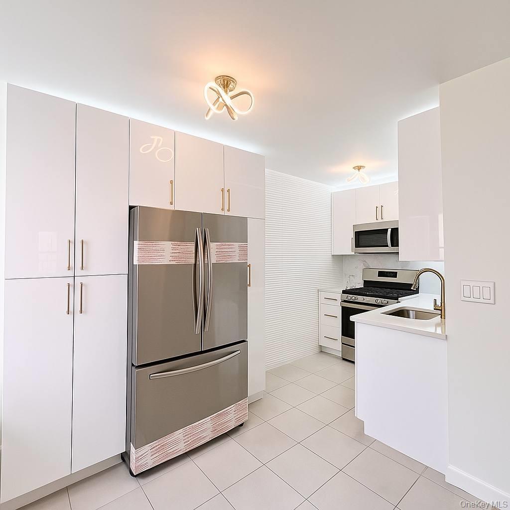 Coop Booth  Queens, NY 11374, MLS-907909-2