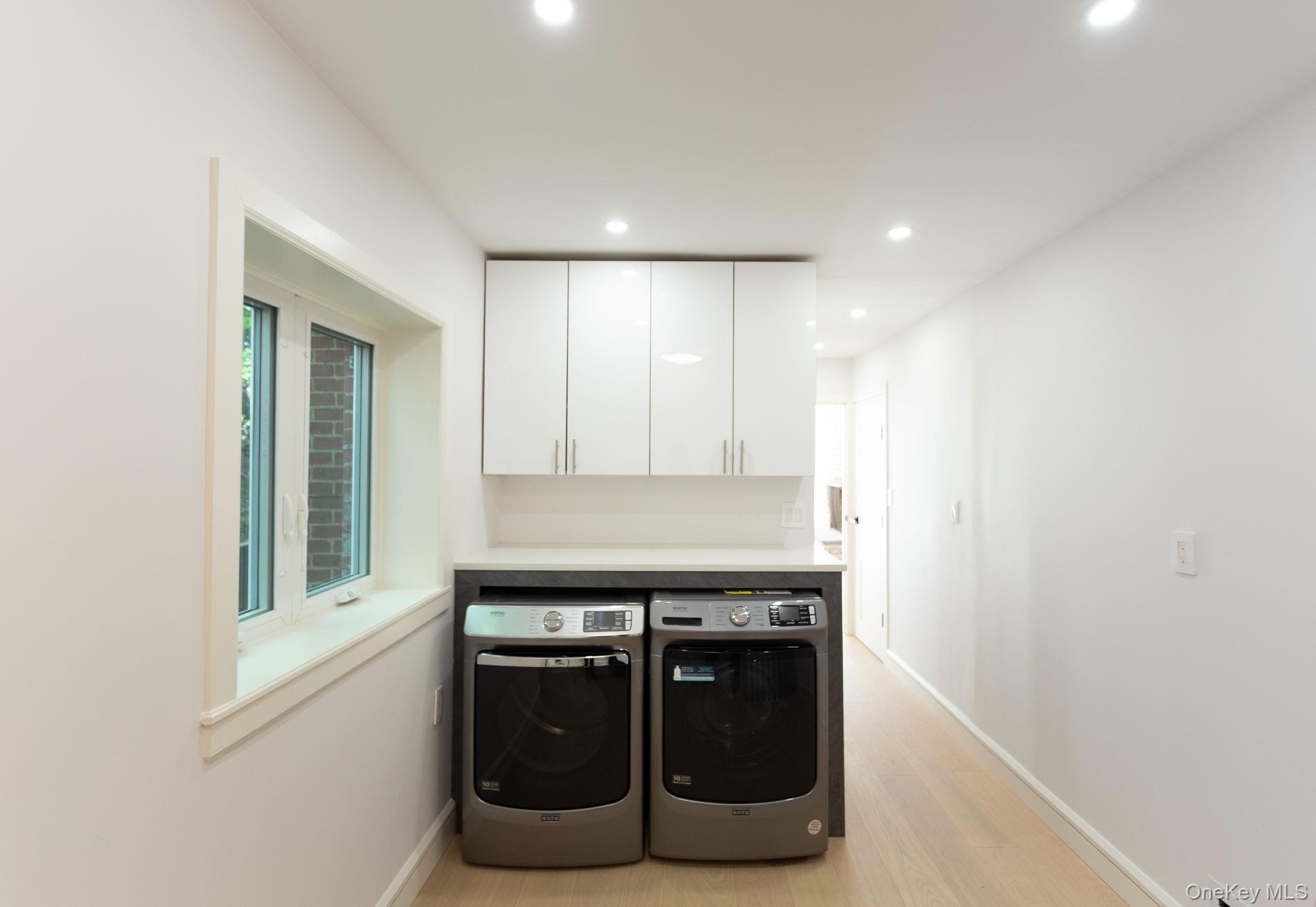 Single Family Avon Queens, NY 11432, MLS-907913-13