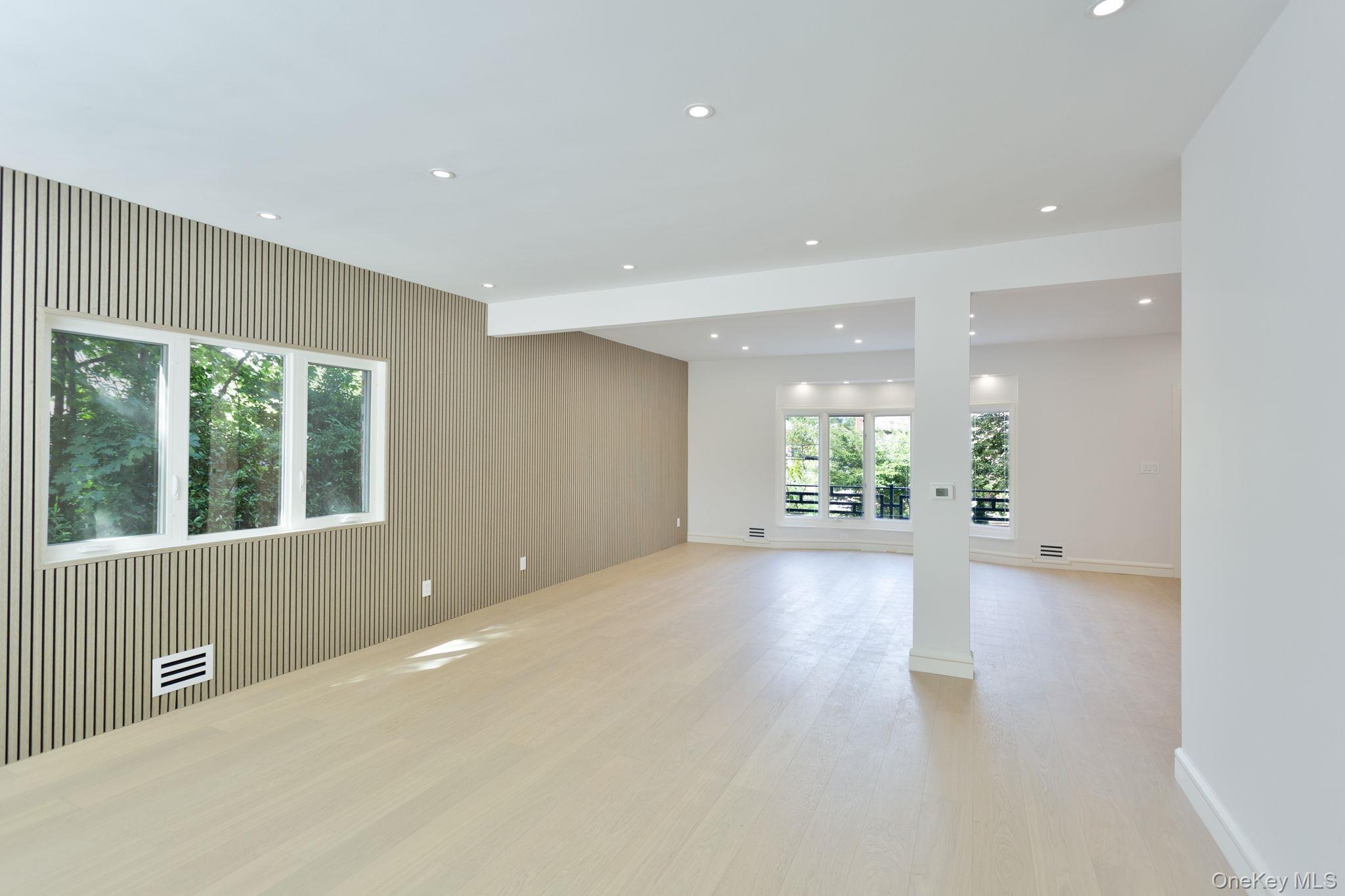 Single Family Avon Queens, NY 11432, MLS-907913-9