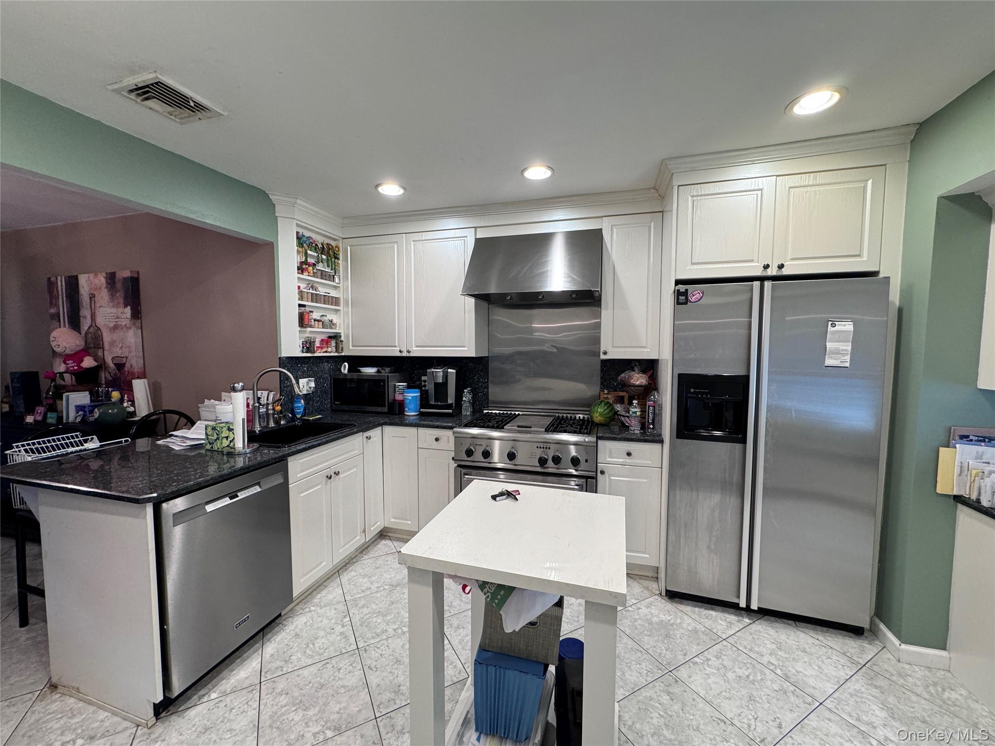 Single Family Sackville Nassau County, NY 11530, MLS-907963-5