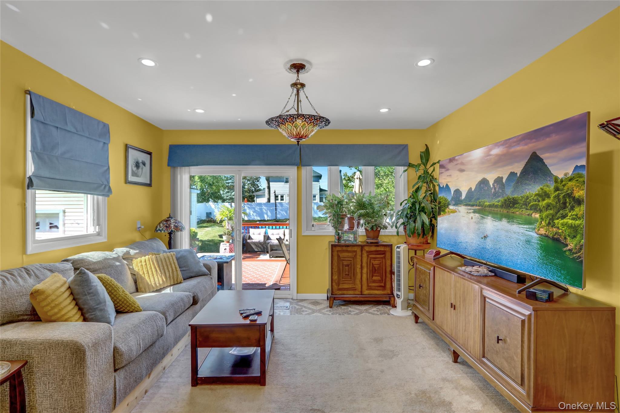 Single Family Center  Suffolk County, NY 11706, MLS-908006-11