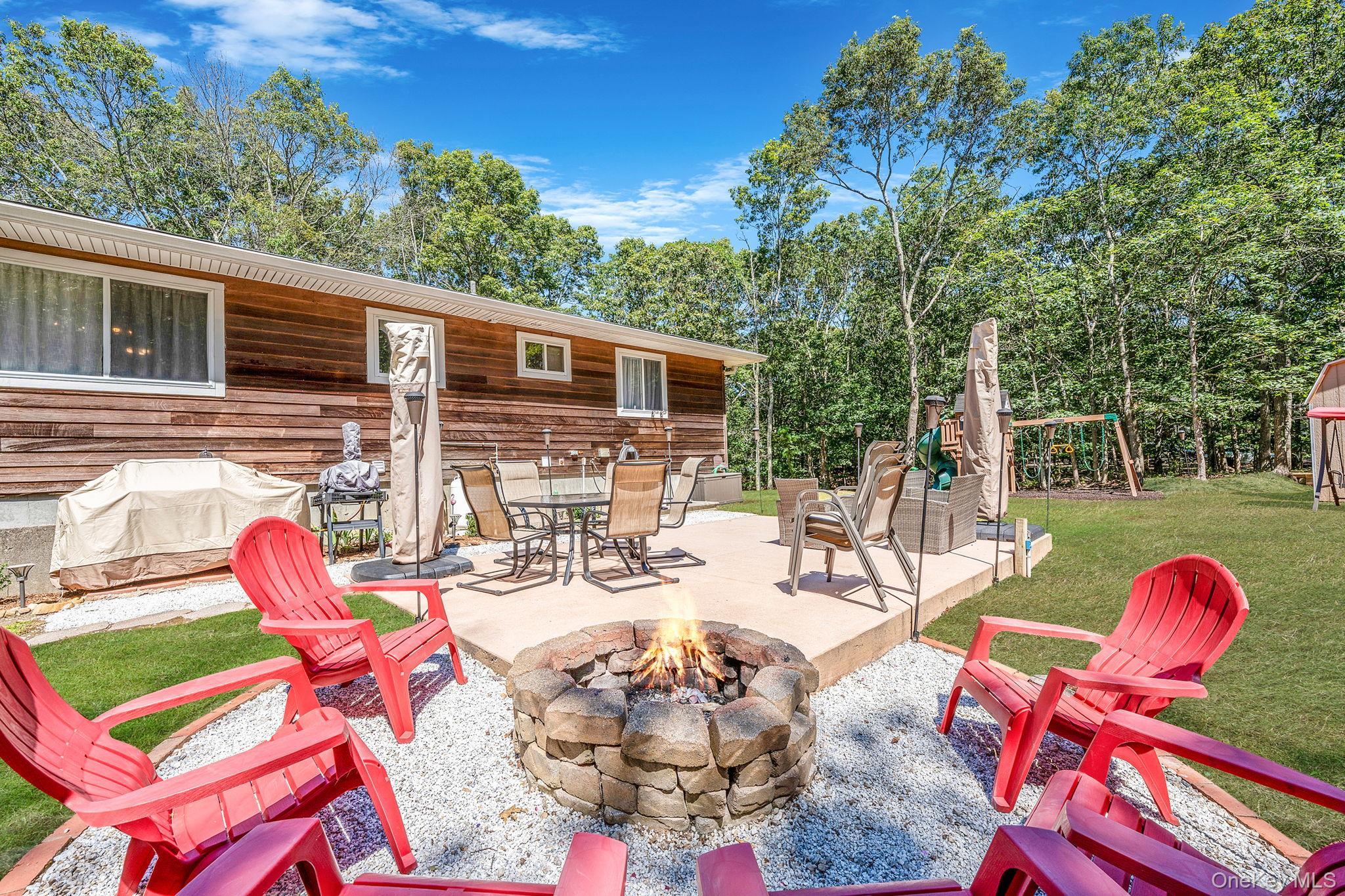 Single Family Emily Suffolk County, NY 11946, MLS-908021-21