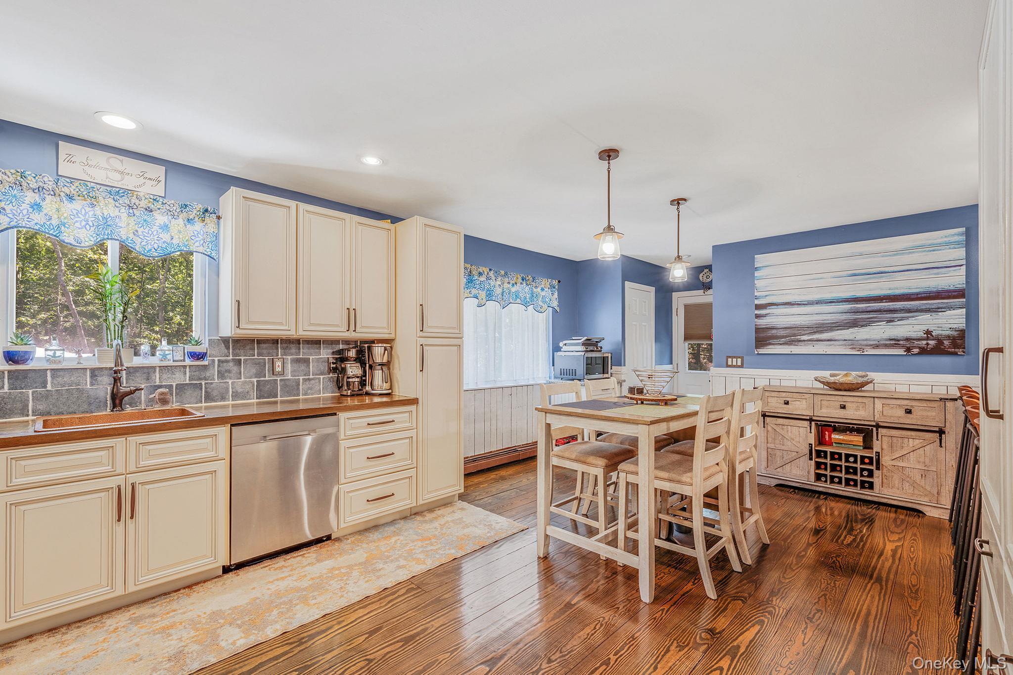 Single Family Emily Suffolk County, NY 11946, MLS-908021-7