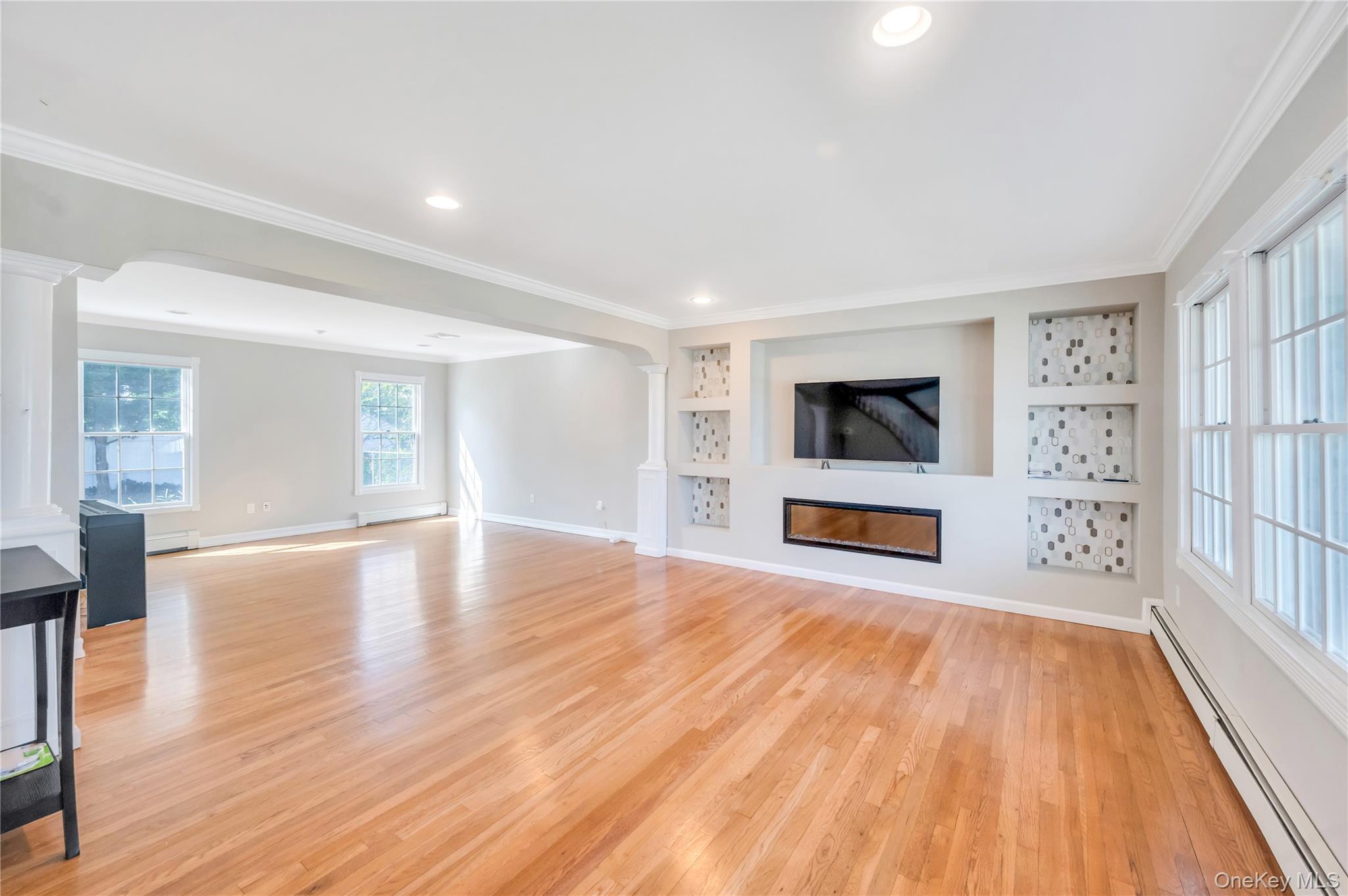 Single Family Carol  Nassau County, NY 11554, MLS-908046-4