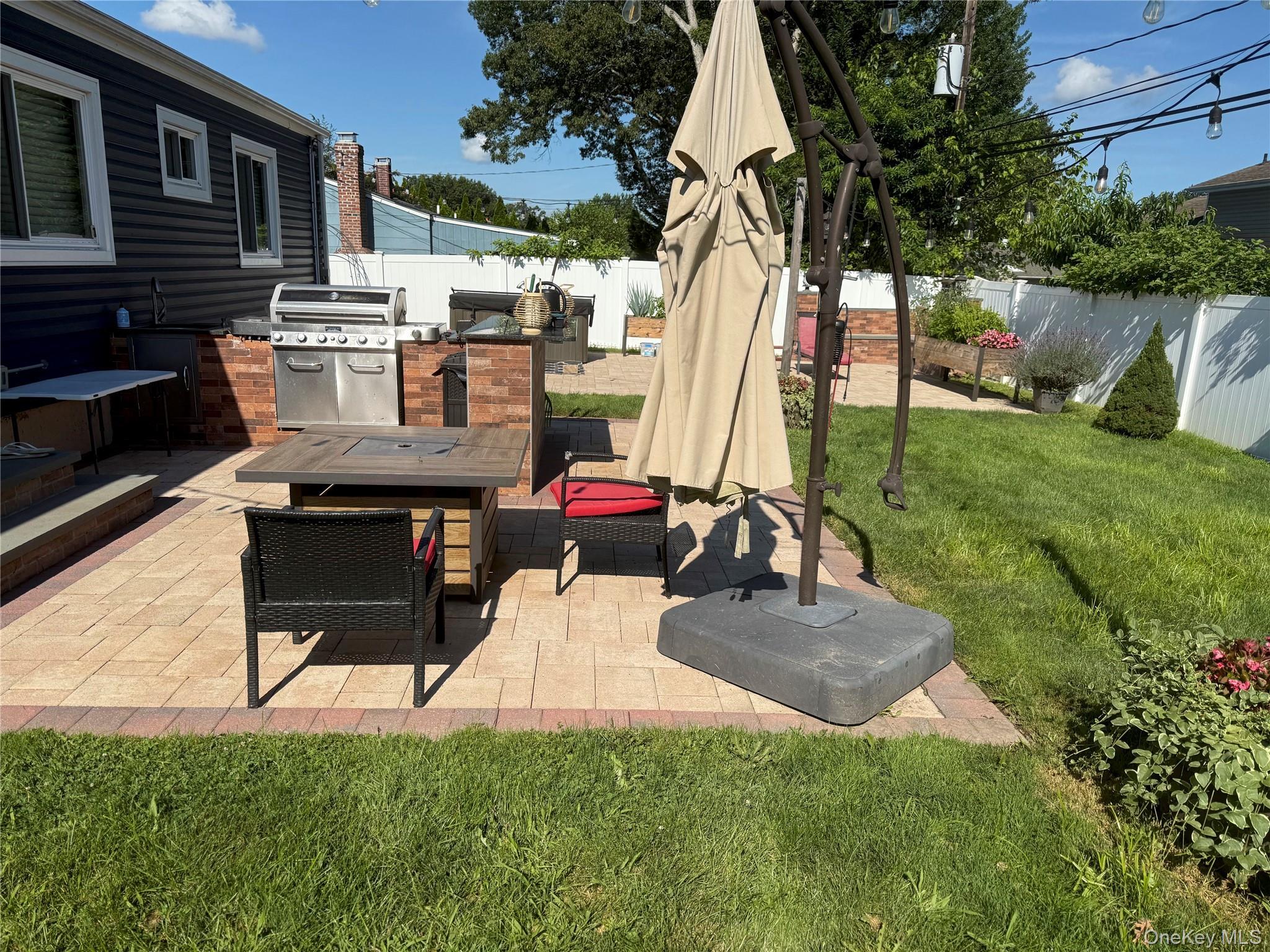 Single Family Wilson  Suffolk County, NY 11776, MLS-908200-25