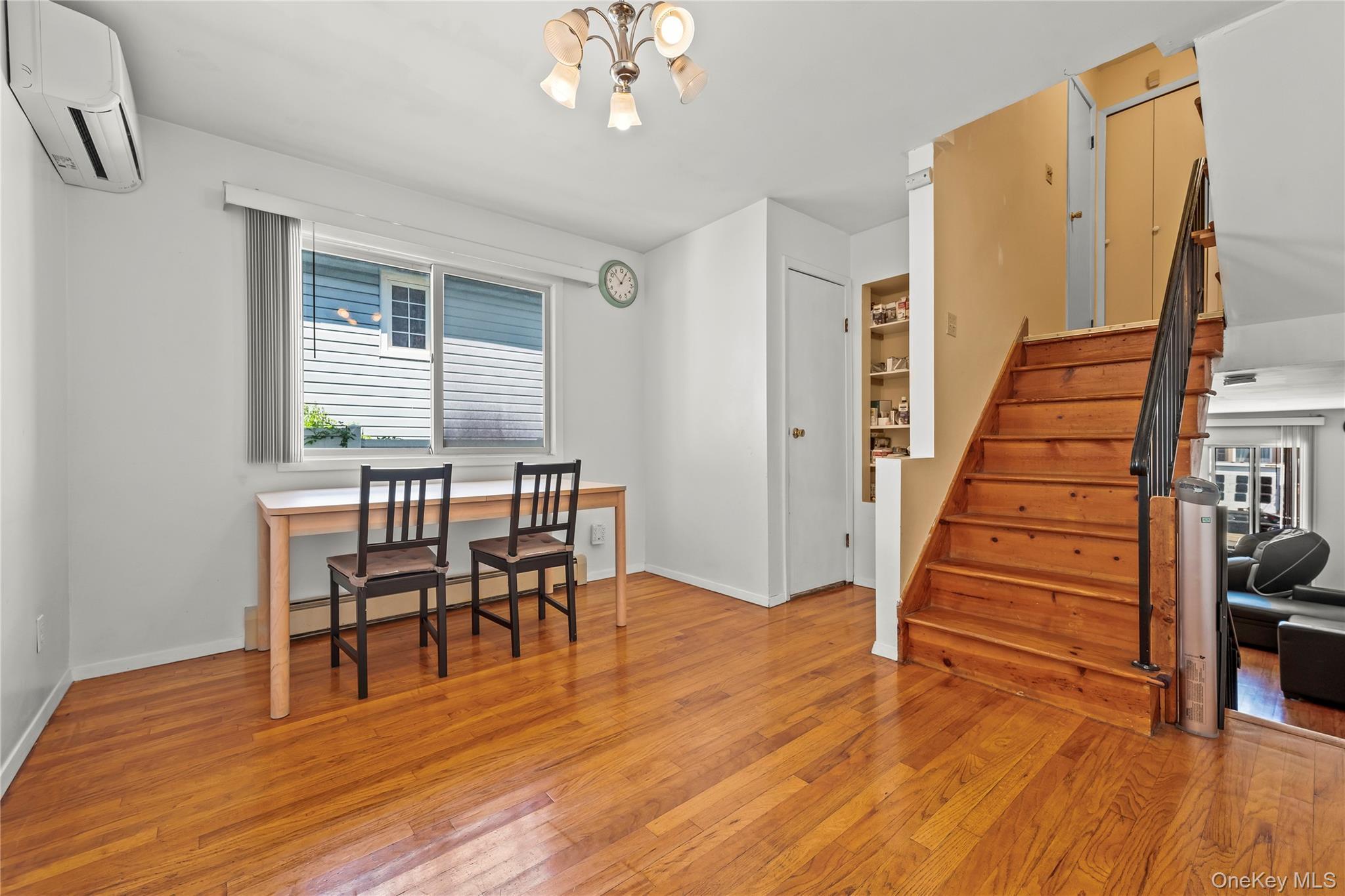 Single Family Conger  Staten Island, NY 10305, MLS-908205-12