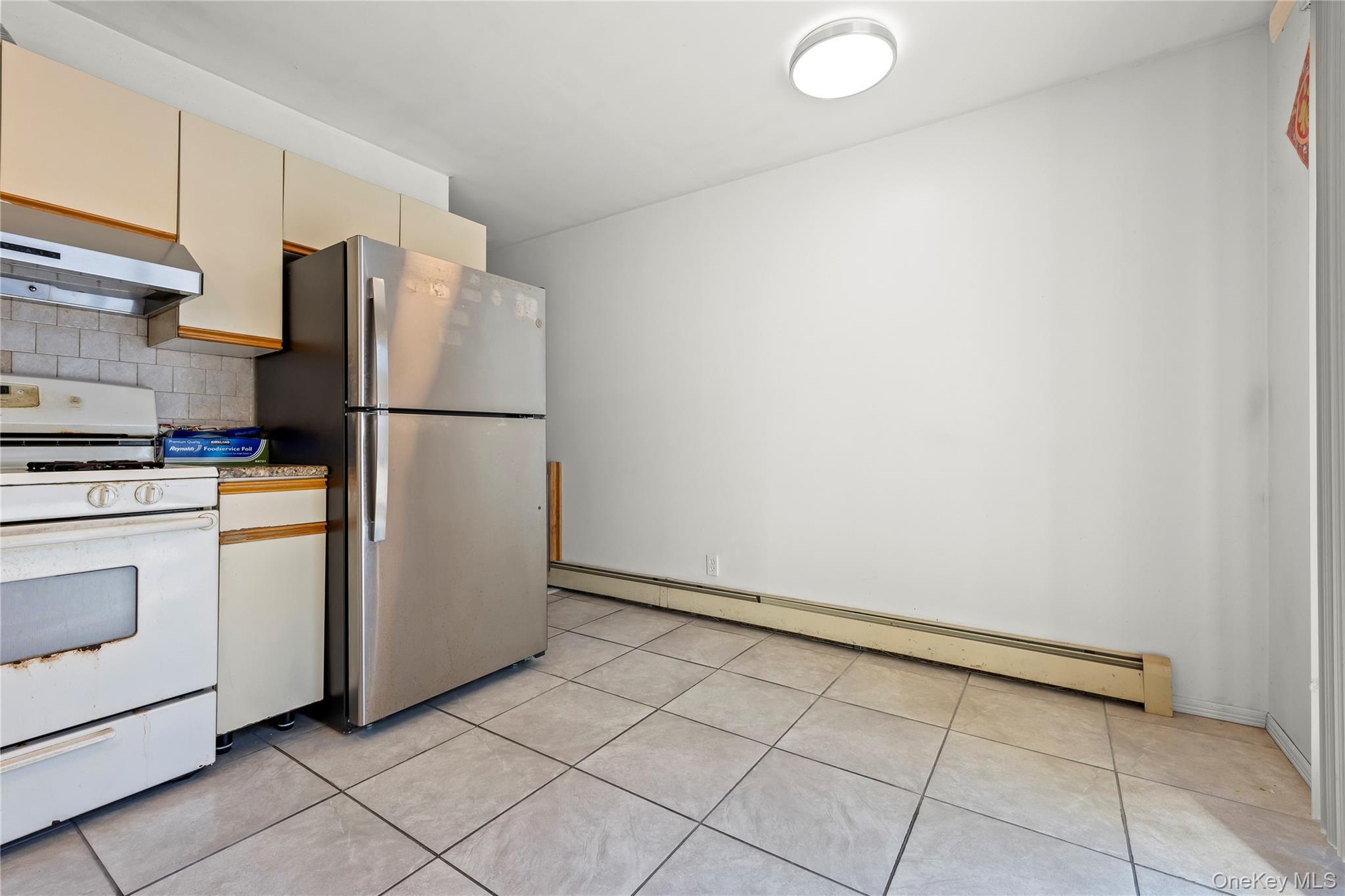 Single Family Conger  Staten Island, NY 10305, MLS-908205-17