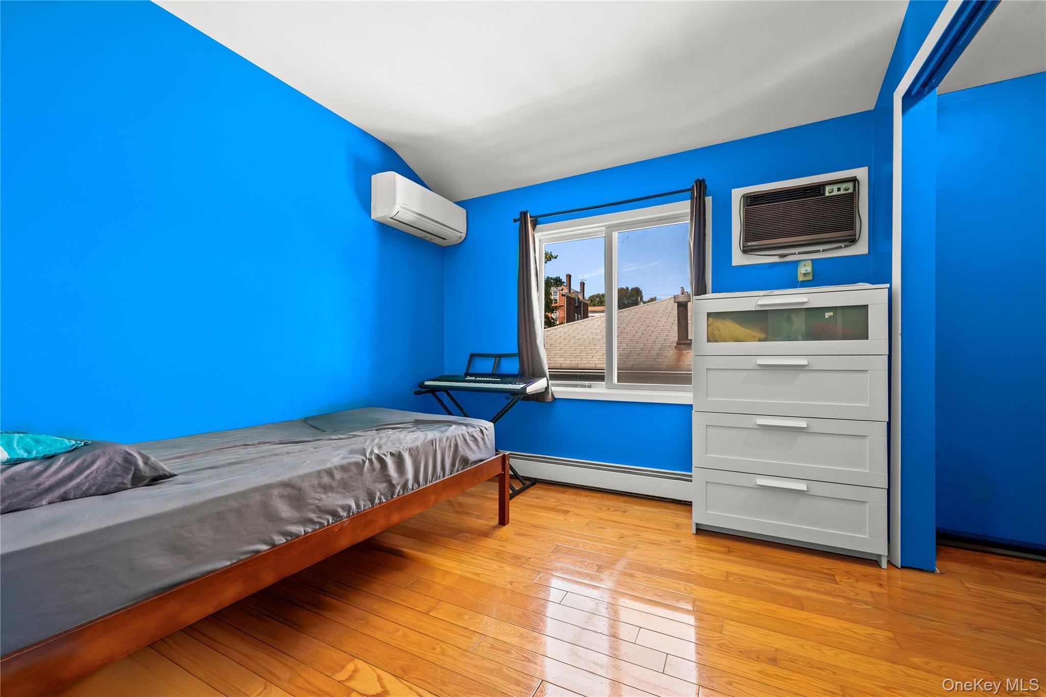 Single Family Conger  Staten Island, NY 10305, MLS-908205-25