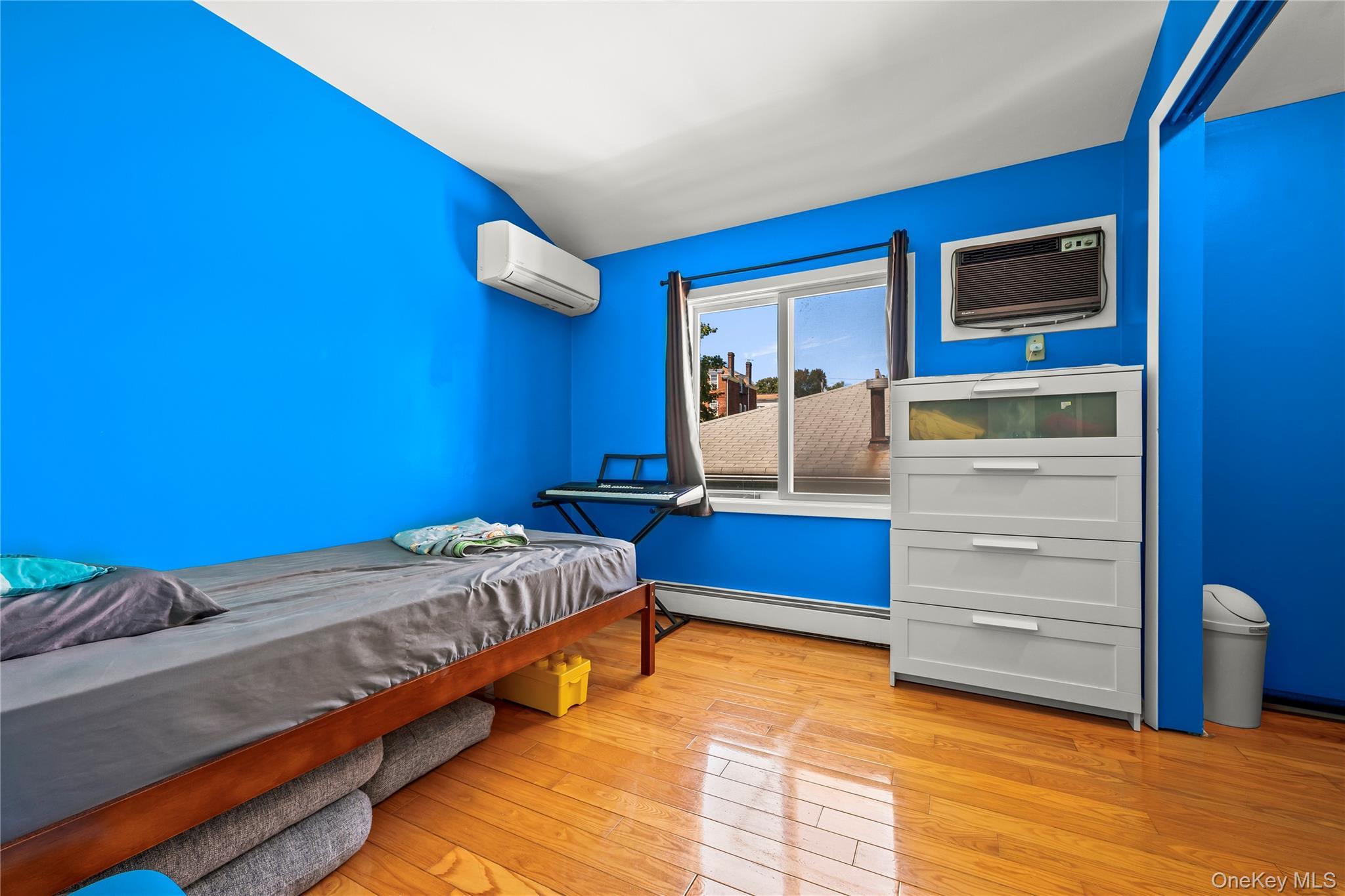 Single Family Conger  Staten Island, NY 10305, MLS-908205-5