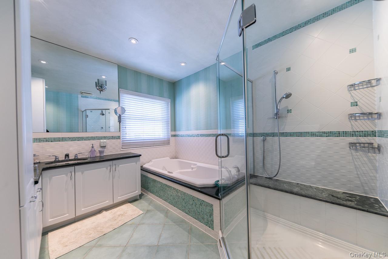 Single Family Olive  Nassau County, NY 11561, MLS-908278-16