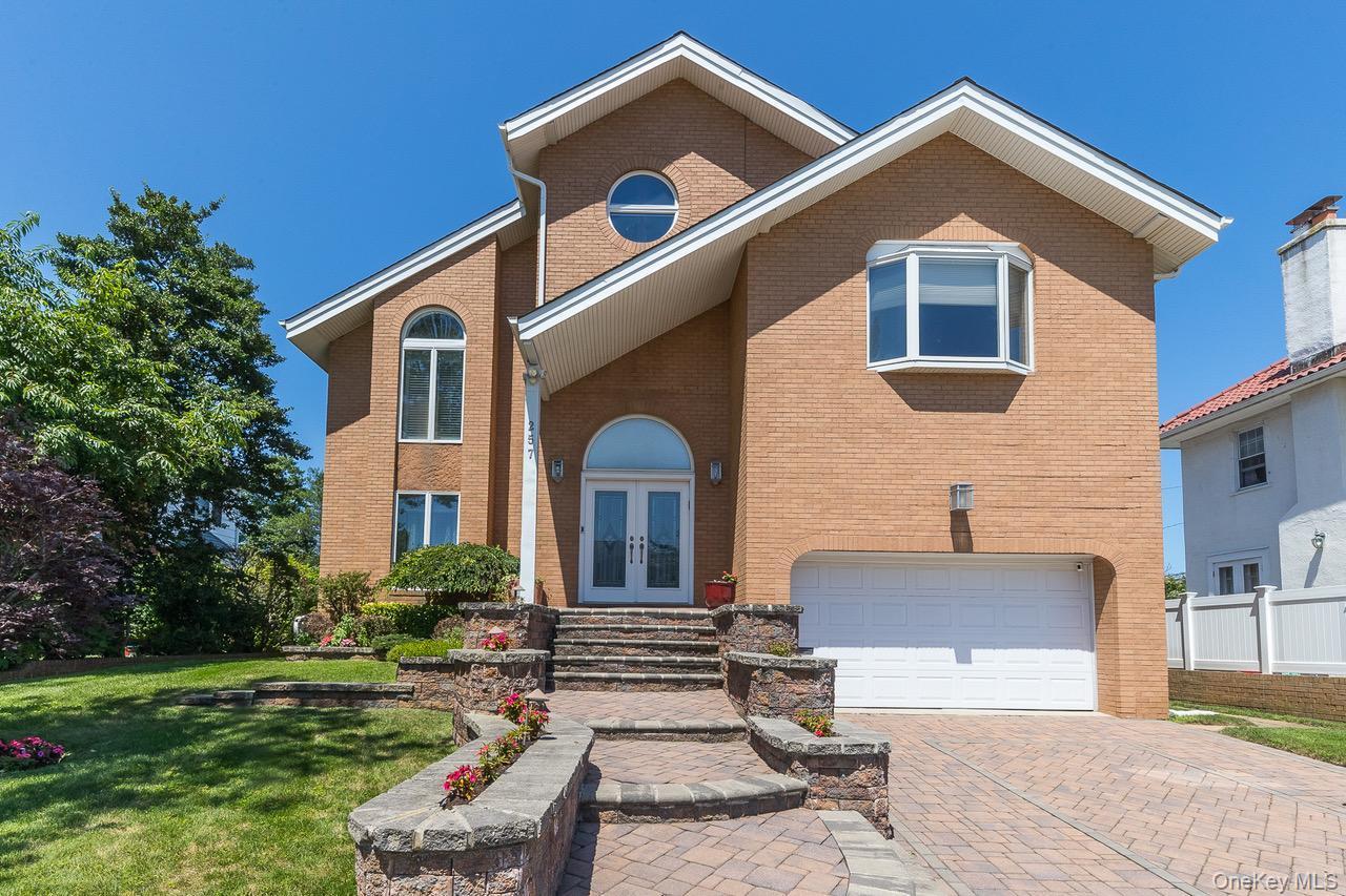 Single Family Olive  Nassau County, NY 11561, MLS-908278-2