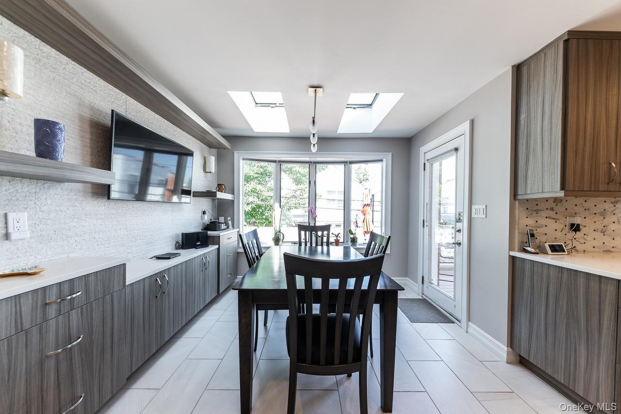 Single Family Olive  Nassau County, NY 11561, MLS-908278-9