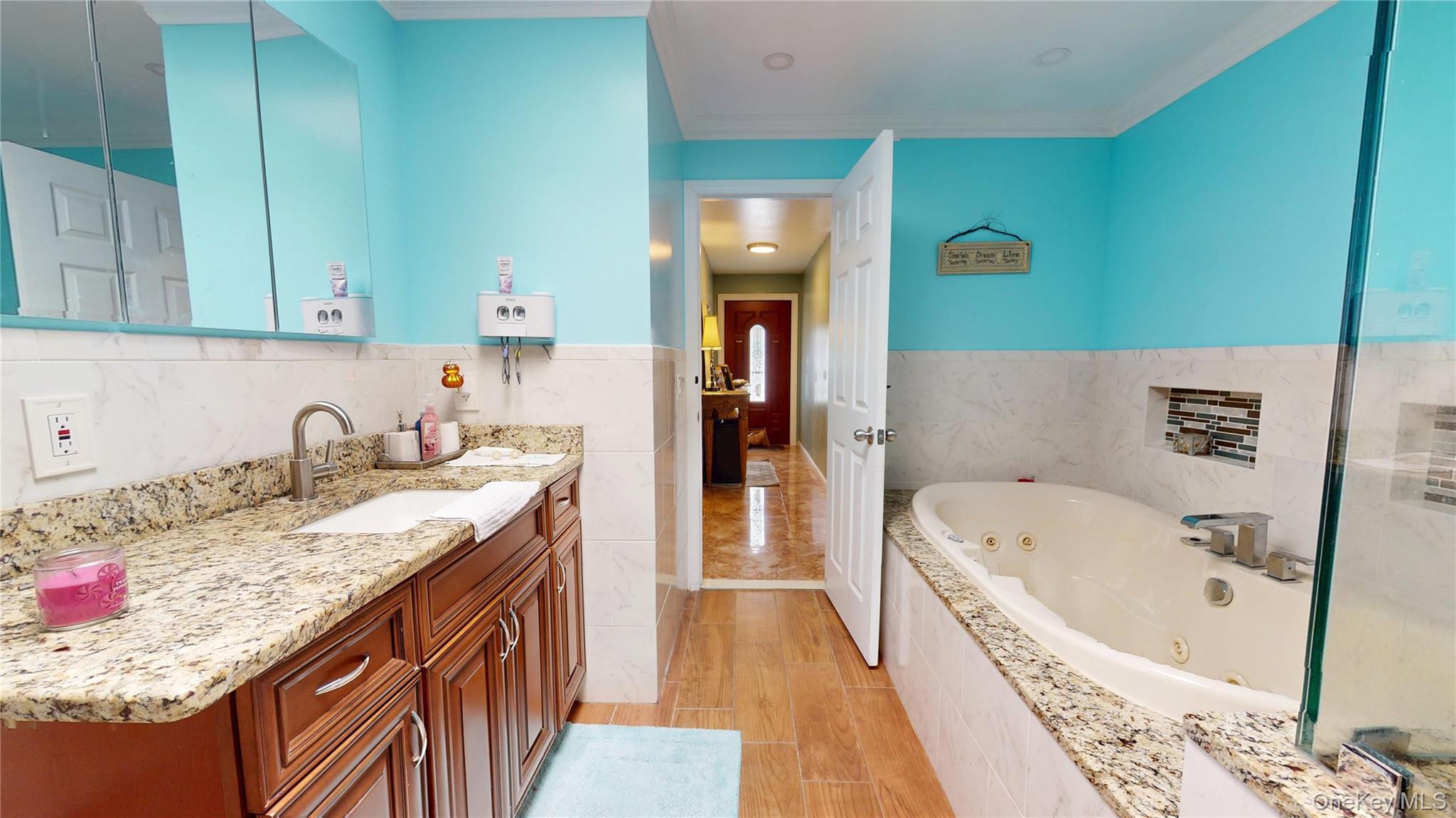 Single Family Belcher  Nassau County, NY 11510, MLS-908286-25