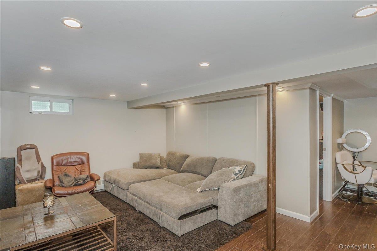 Single Family 1st  Nassau County, NY 11040, MLS-908309-23