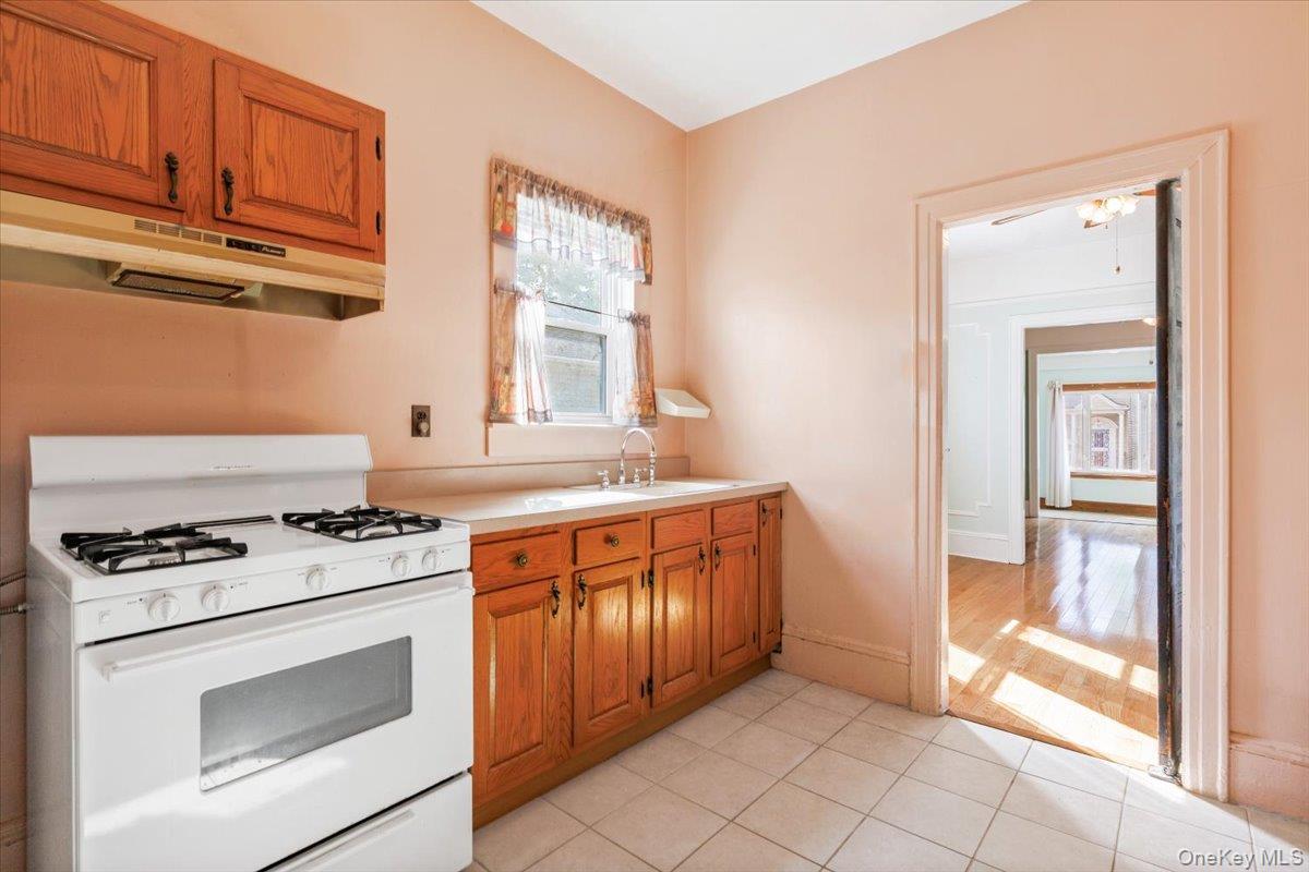 Single Family Zulette  Bronx, NY 10461, MLS-908312-13