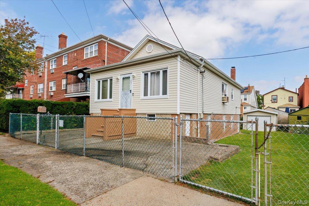 Single Family Zulette  Bronx, NY 10461, MLS-908312-2