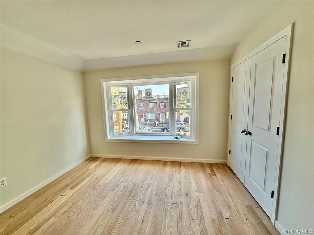 Single Family Ampere  Bronx, NY 10465, MLS-908325-11