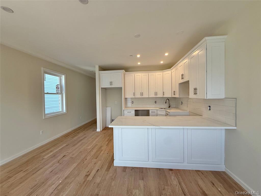 Single Family Ampere  Bronx, NY 10465, MLS-908325-4