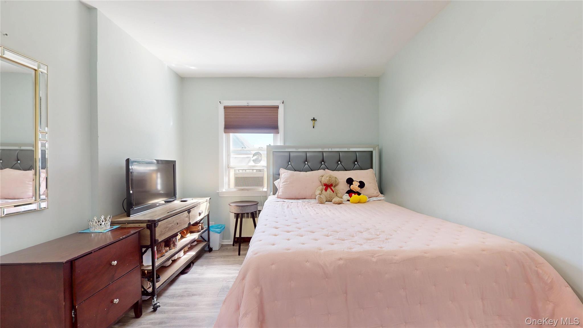 Single Family Wagner  Nassau County, NY 11575, MLS-908330-14