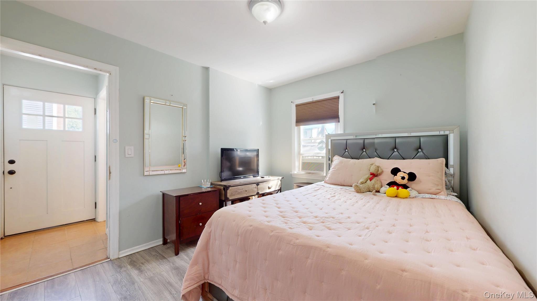 Single Family Wagner  Nassau County, NY 11575, MLS-908330-15