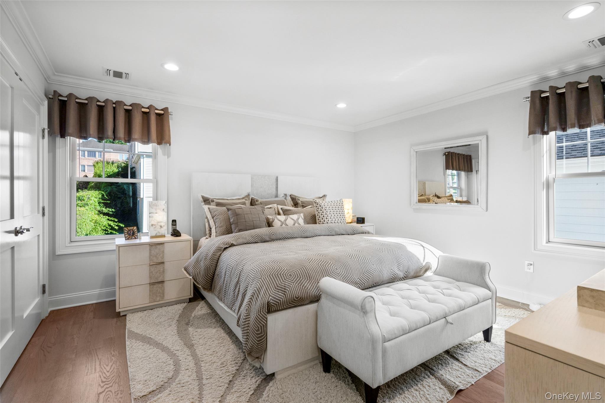 Single Family Gainsborg Westchester County, NY 10604, MLS-908355-10