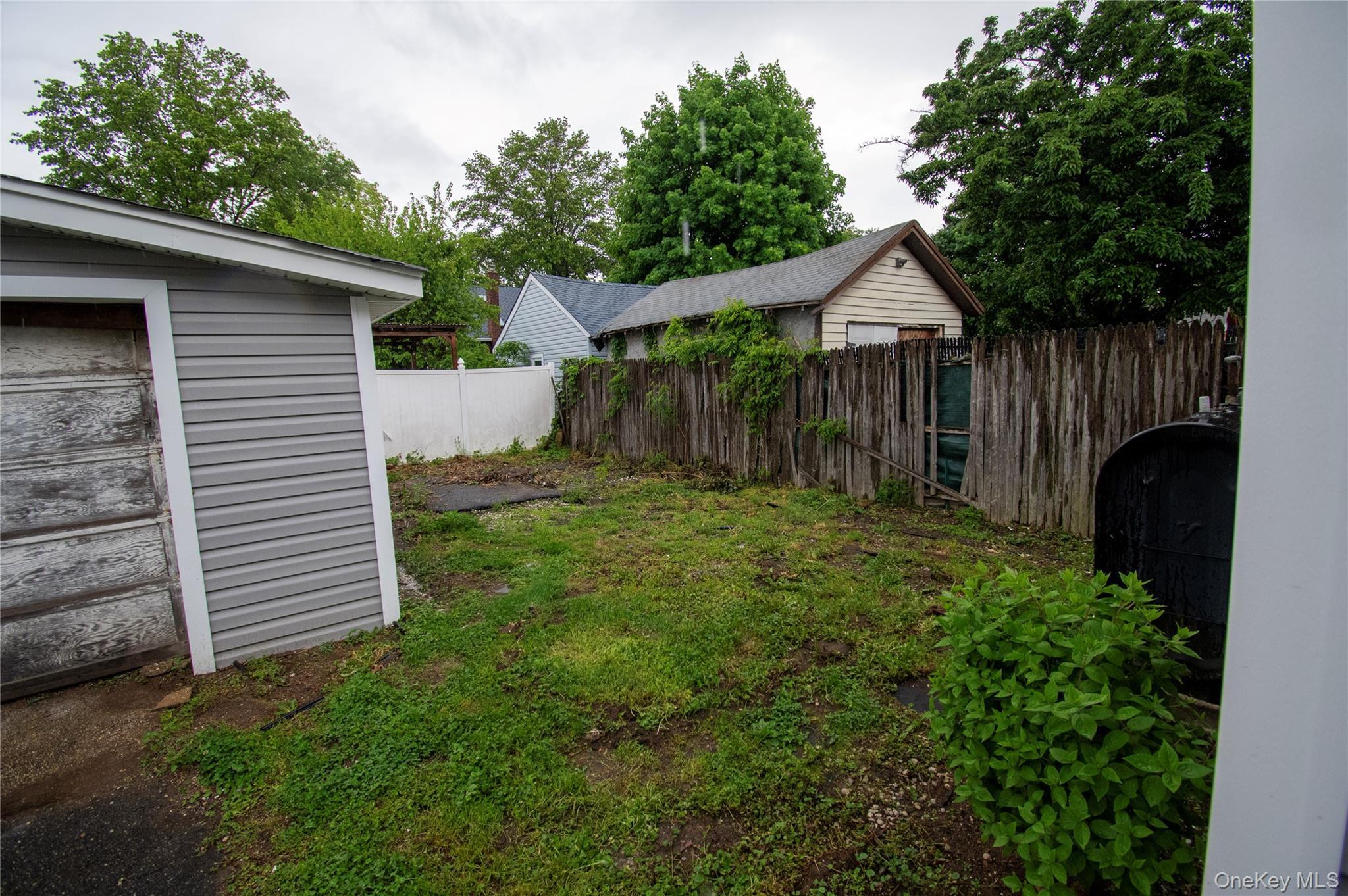 Single Family Henry  Nassau County, NY 11575, MLS-908425-28