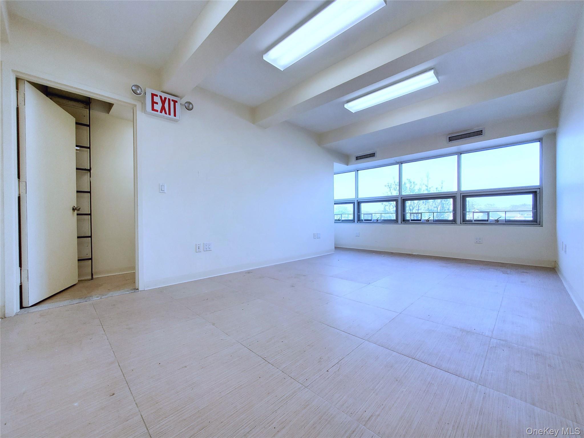 Commercial Lease 220  Queens, NY 11364, MLS-908447-11