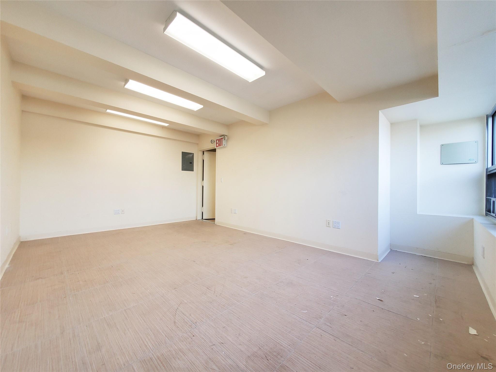 Commercial Lease 220  Queens, NY 11364, MLS-908447-12