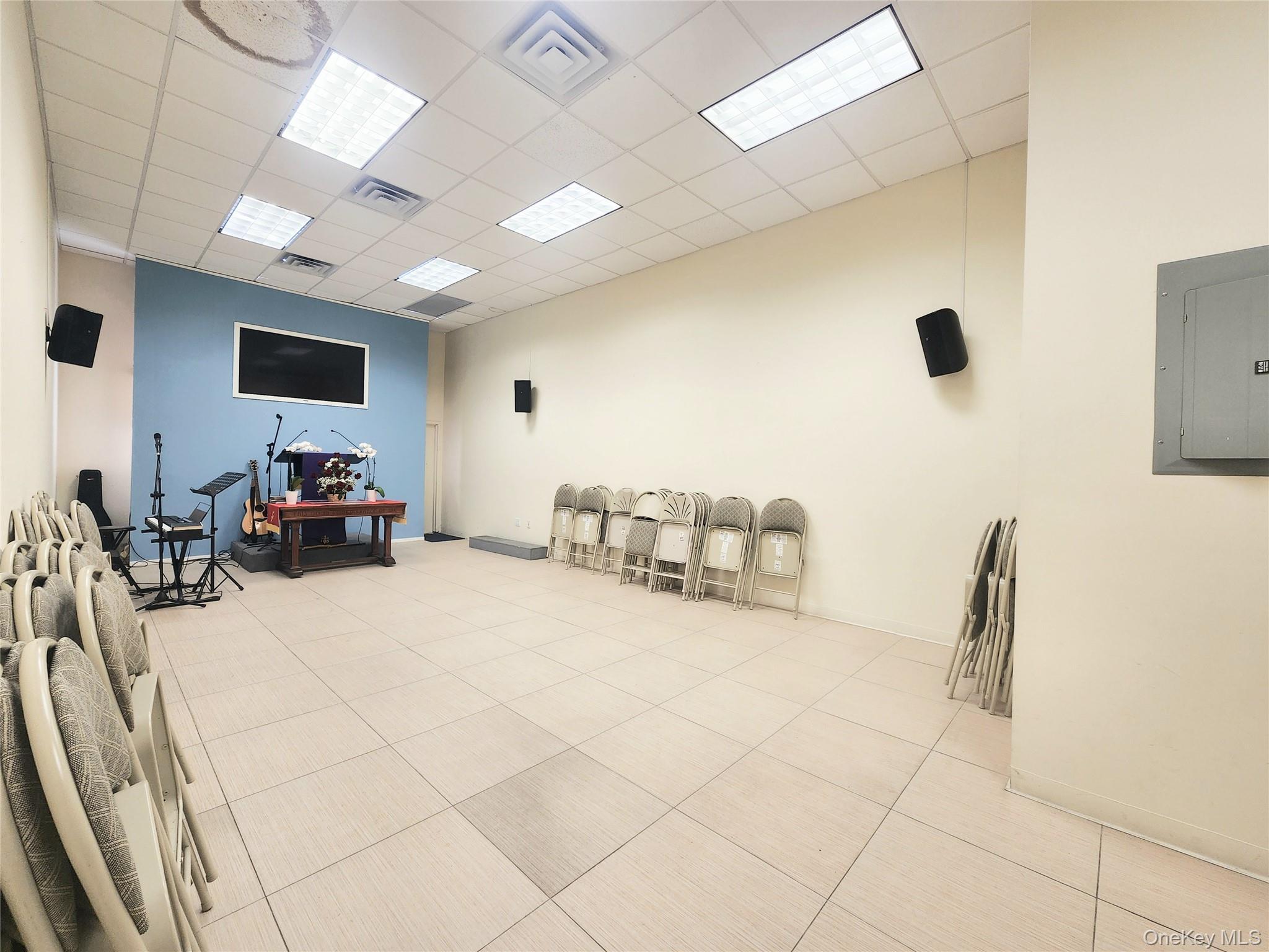 Commercial Lease 220  Queens, NY 11364, MLS-908447-14