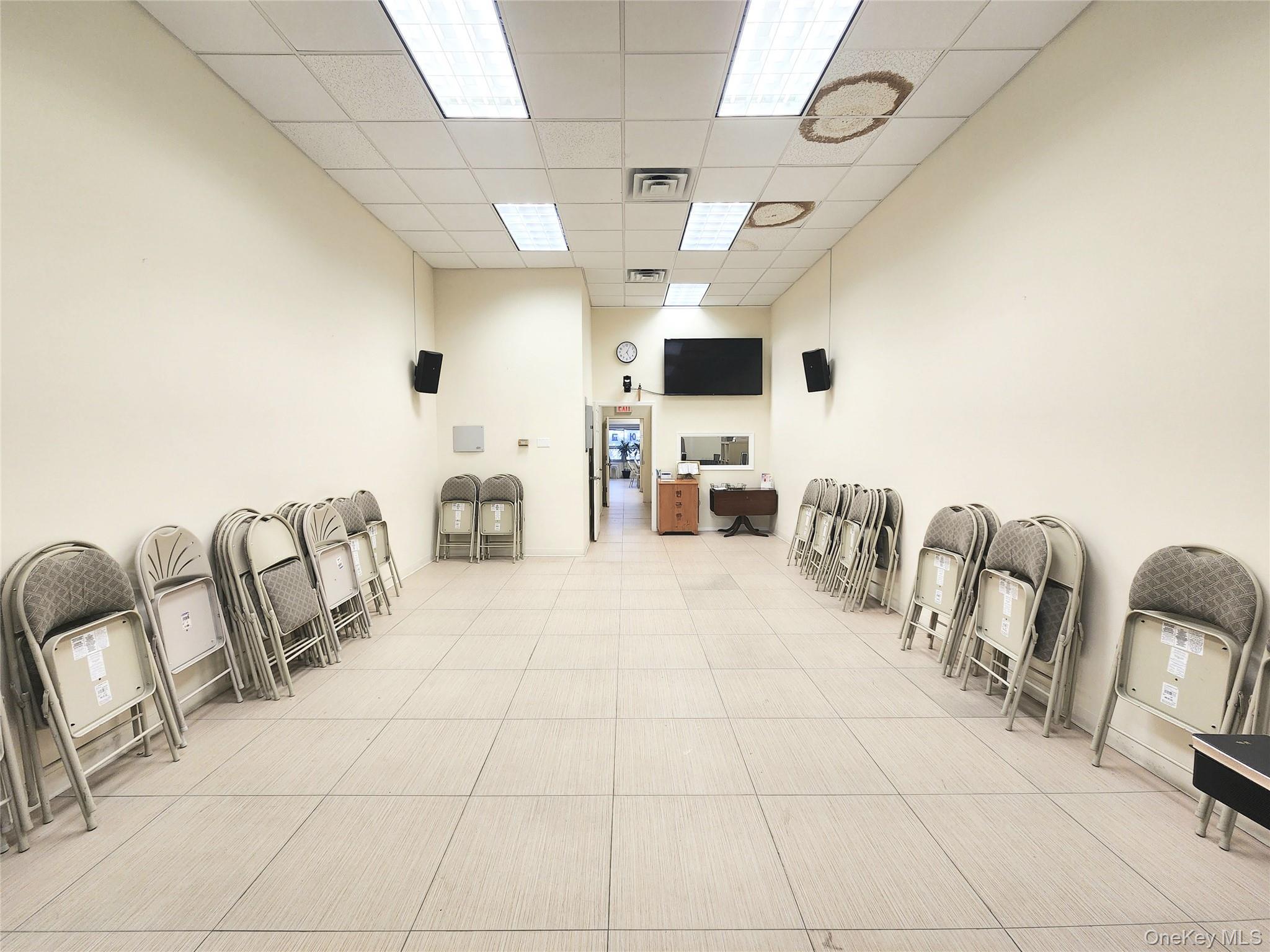 Commercial Lease 220  Queens, NY 11364, MLS-908447-16