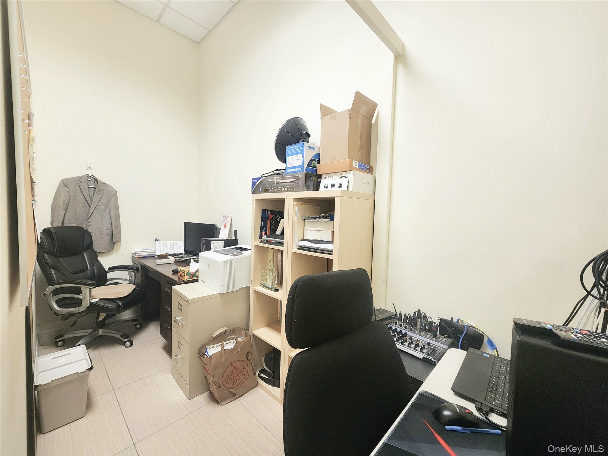 Commercial Lease 220  Queens, NY 11364, MLS-908447-25